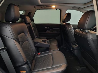 2024 Nissan Pathfinder Platinum 4WD