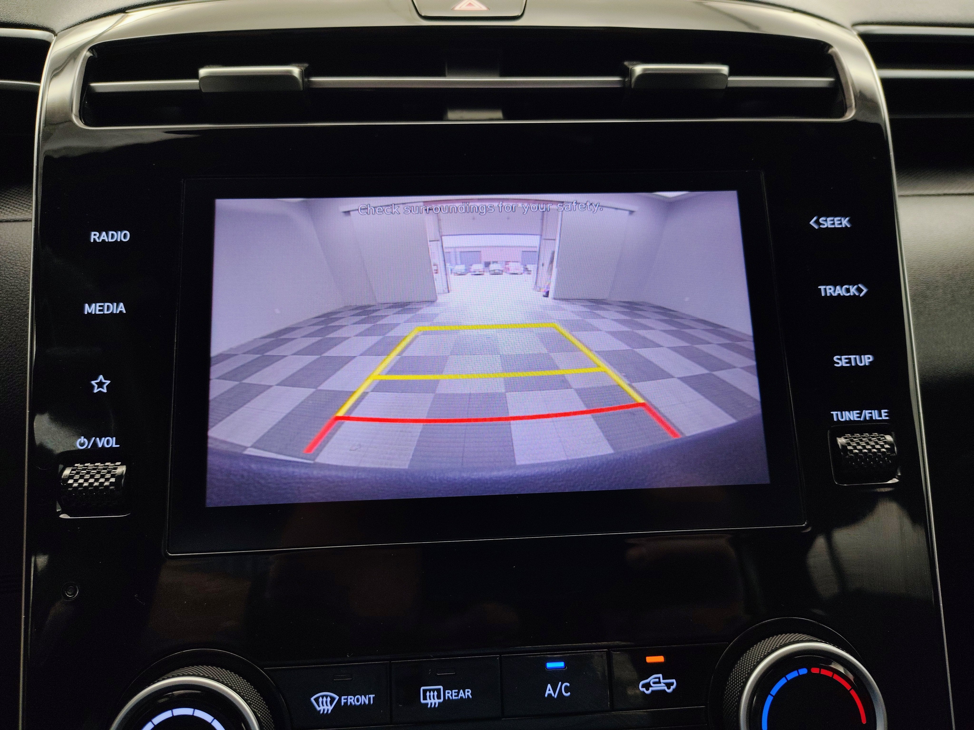 2023 Hyundai Santa Cruz SE