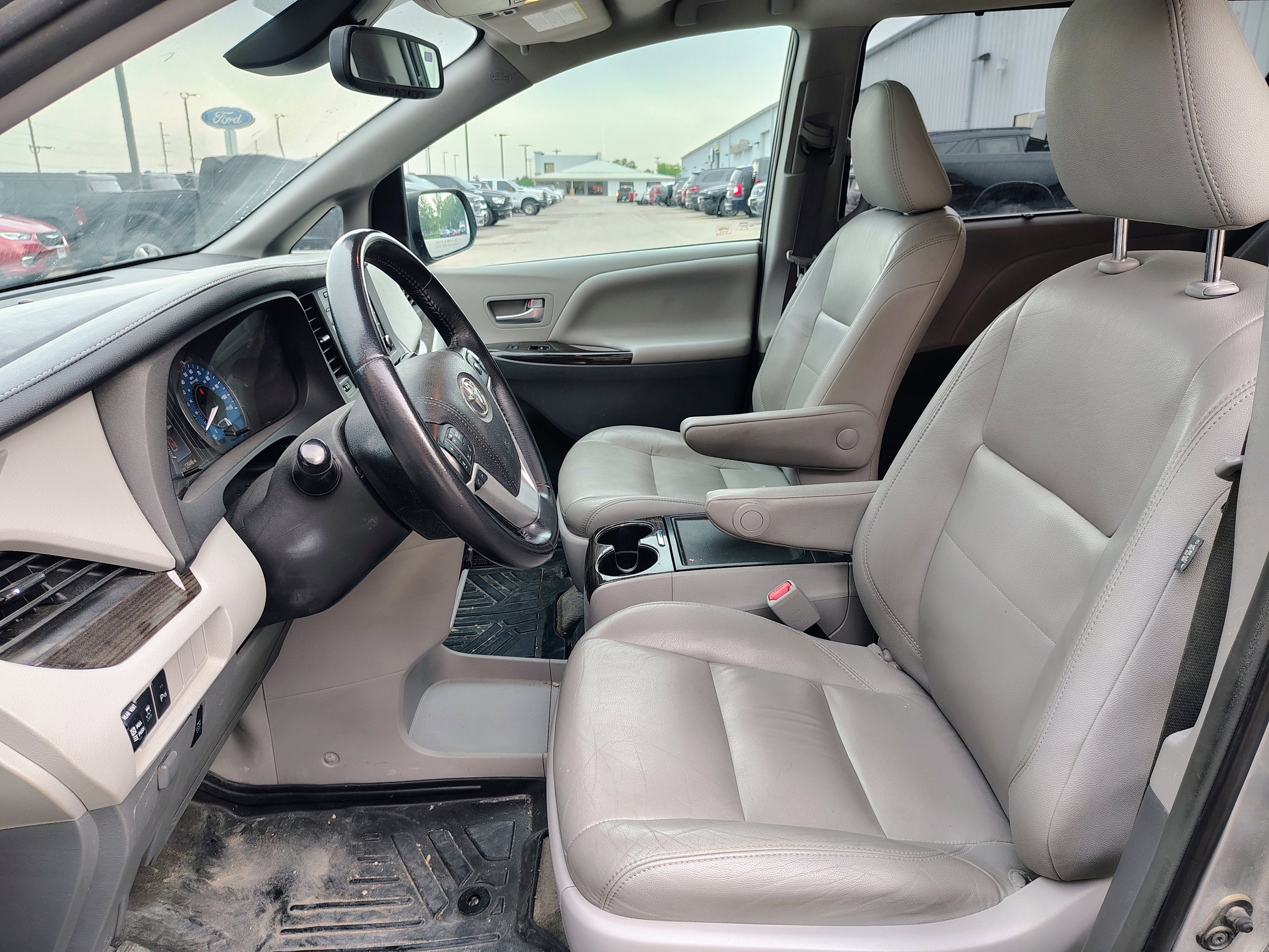 2018 Toyota Sienna XLE 7 Passenger