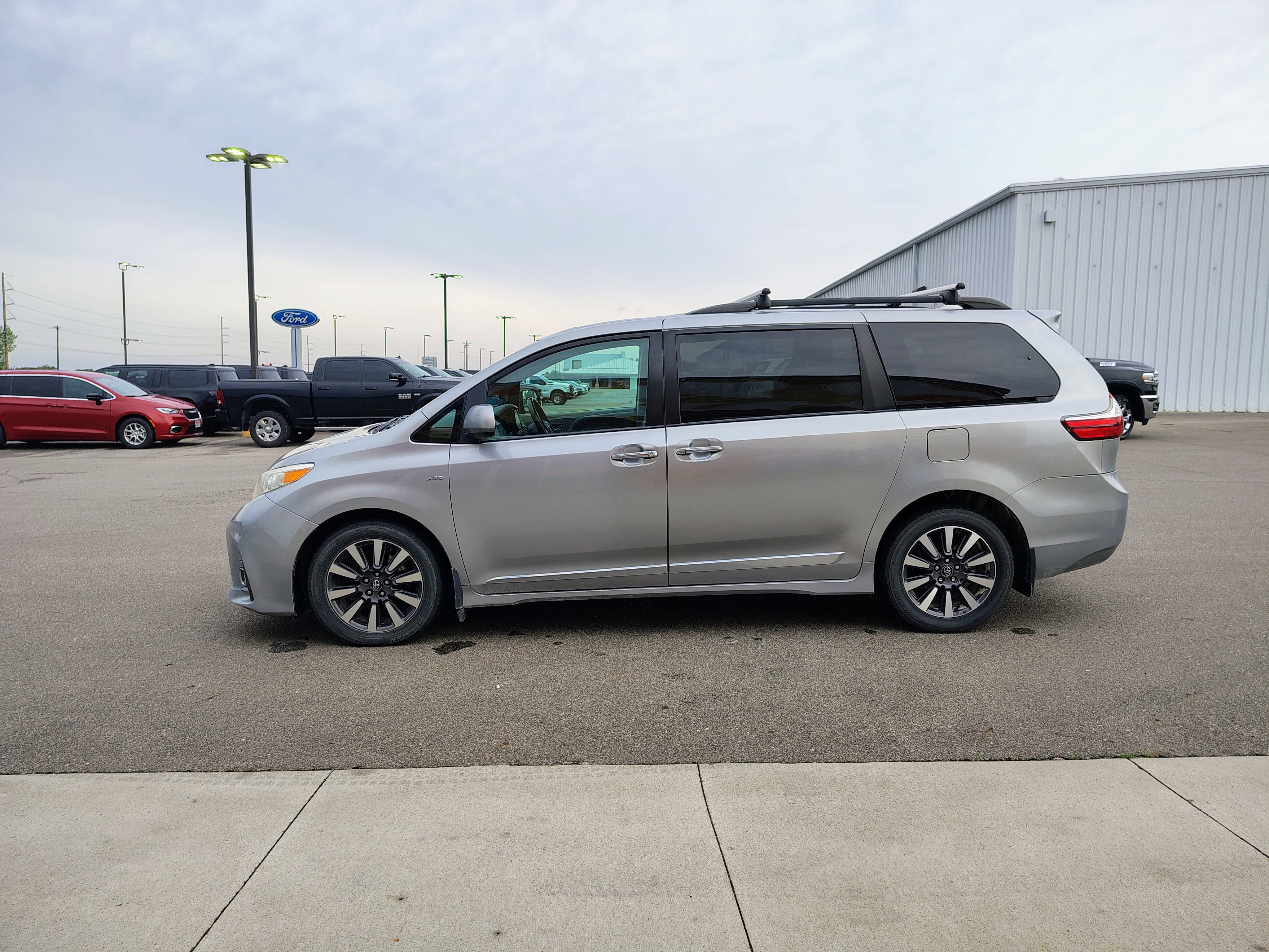 2018 Toyota Sienna XLE 7 Passenger