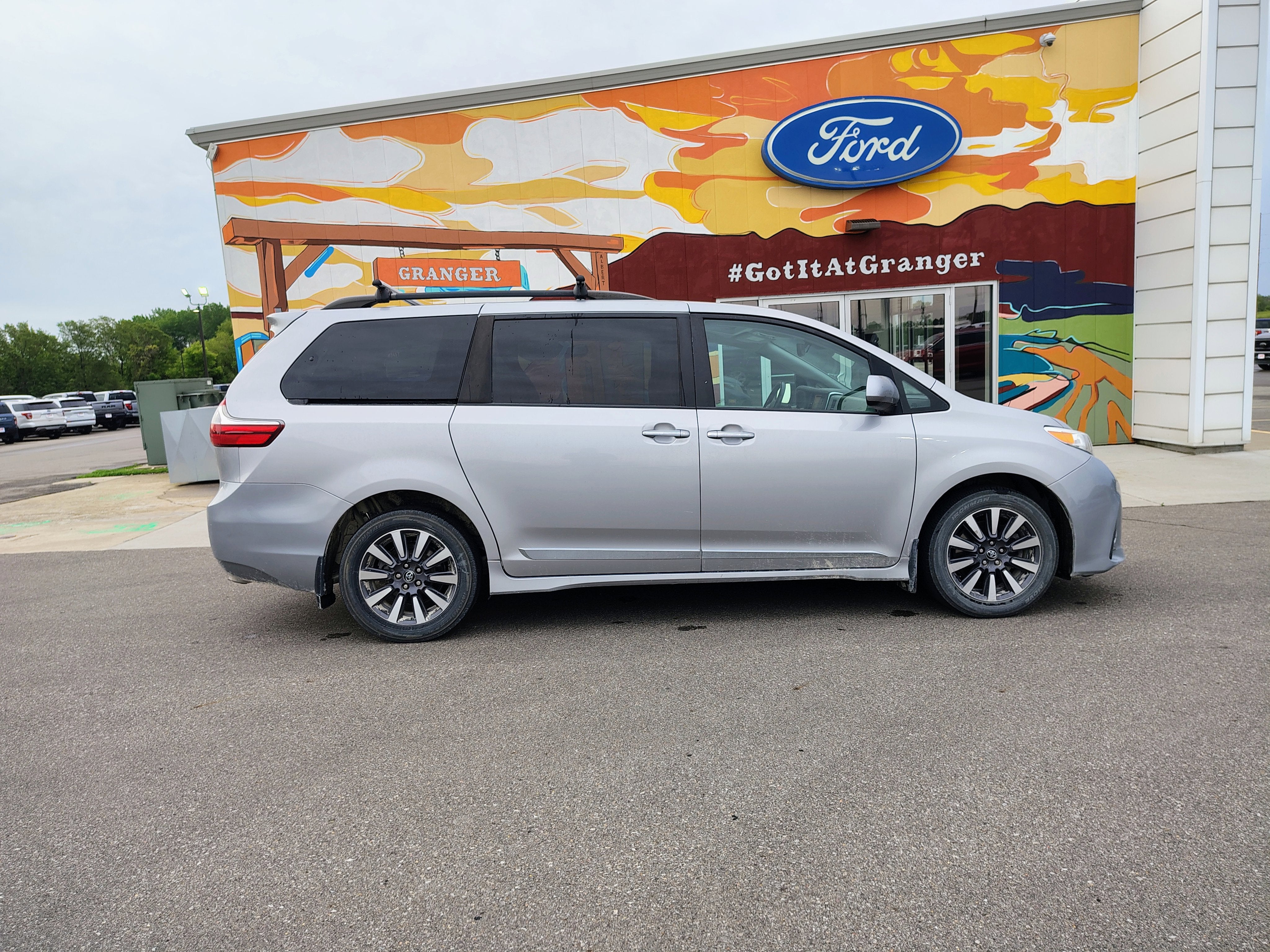 2018 Toyota Sienna XLE 7 Passenger