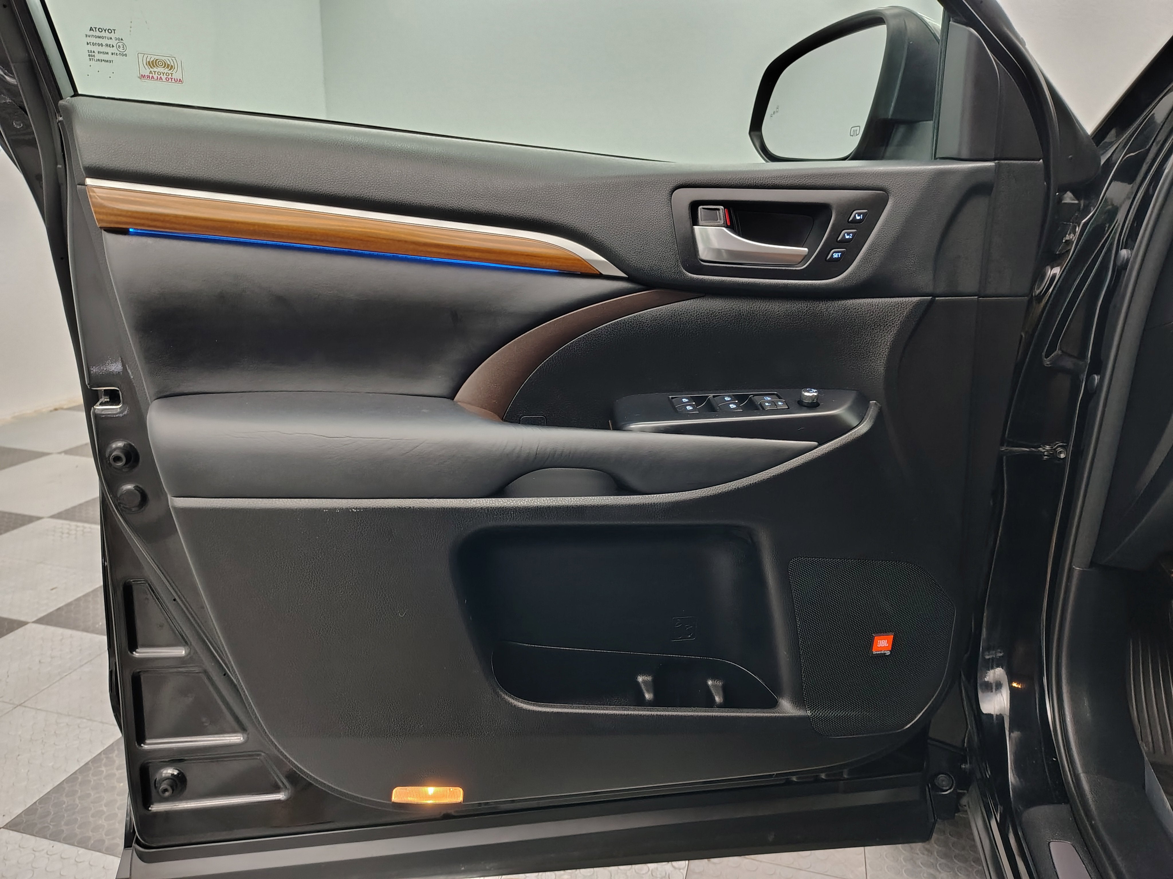 2018 Toyota Highlander Limited Platinum