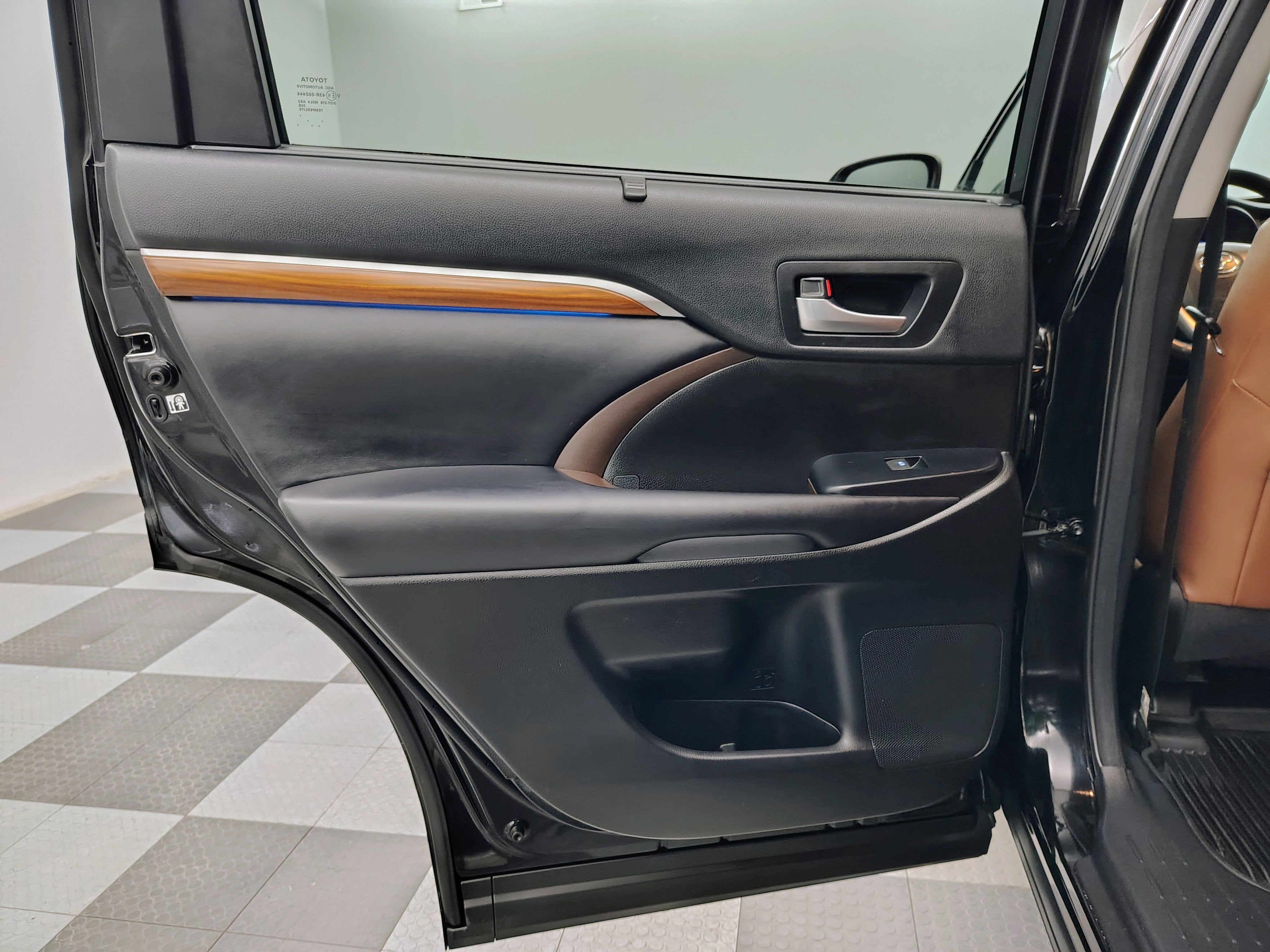 2018 Toyota Highlander Limited Platinum