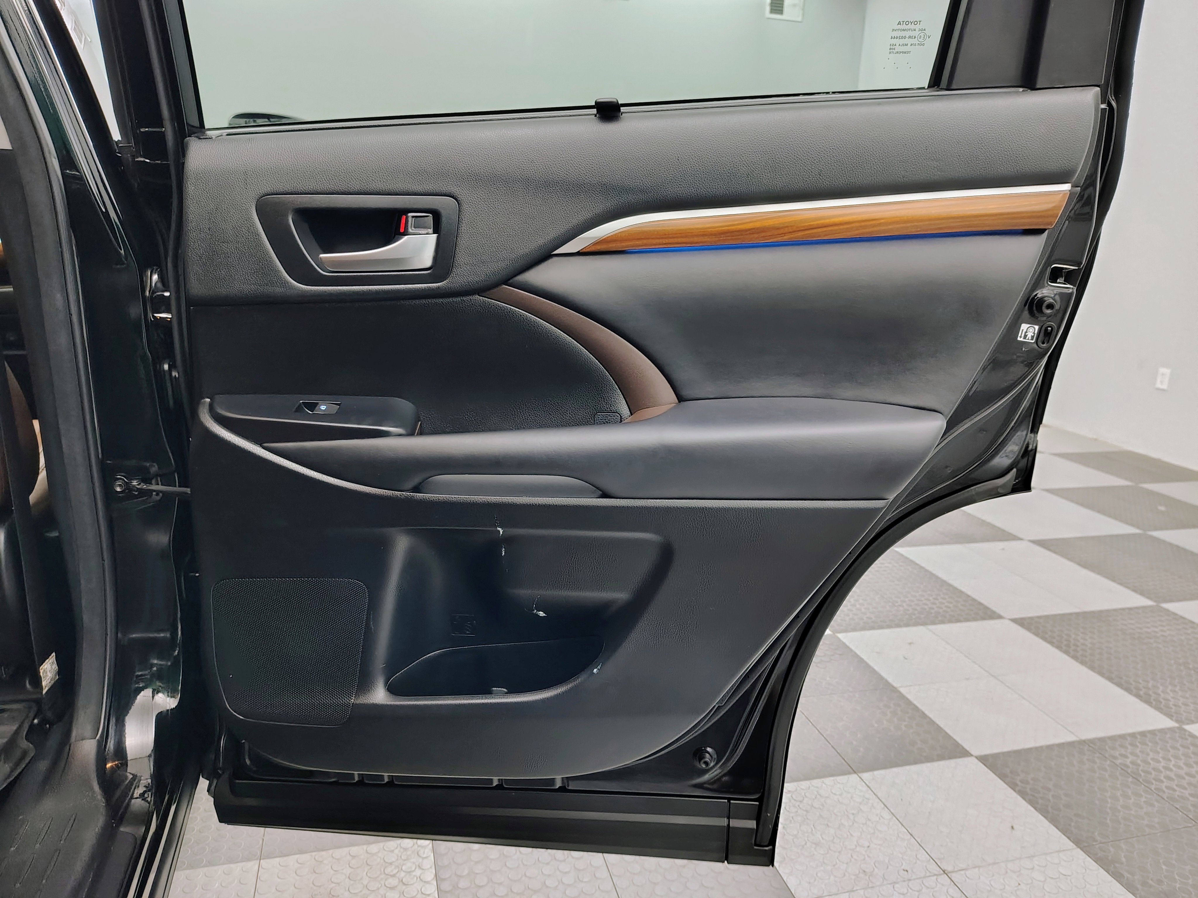 2018 Toyota Highlander Limited Platinum