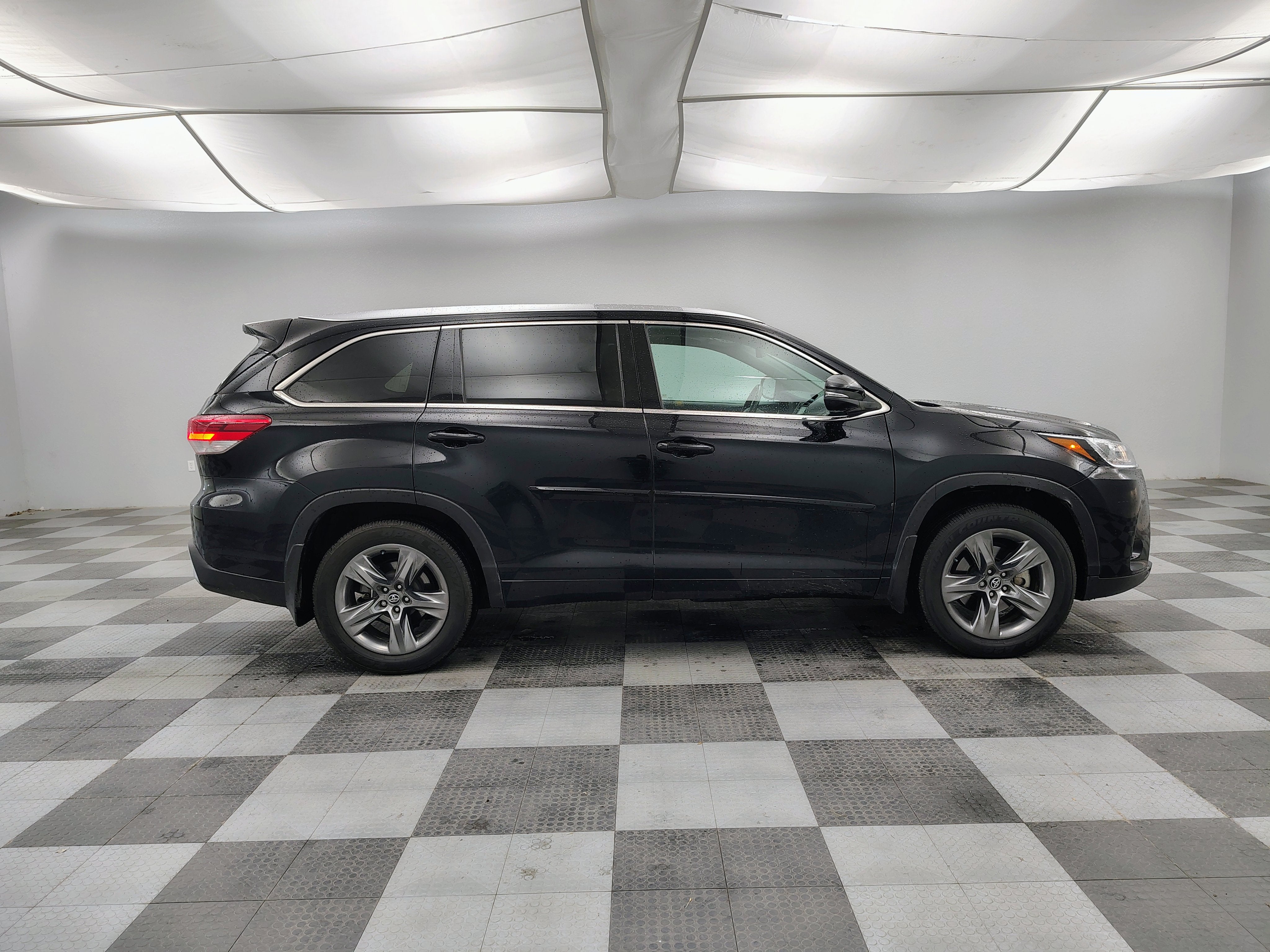 2018 Toyota Highlander Limited Platinum