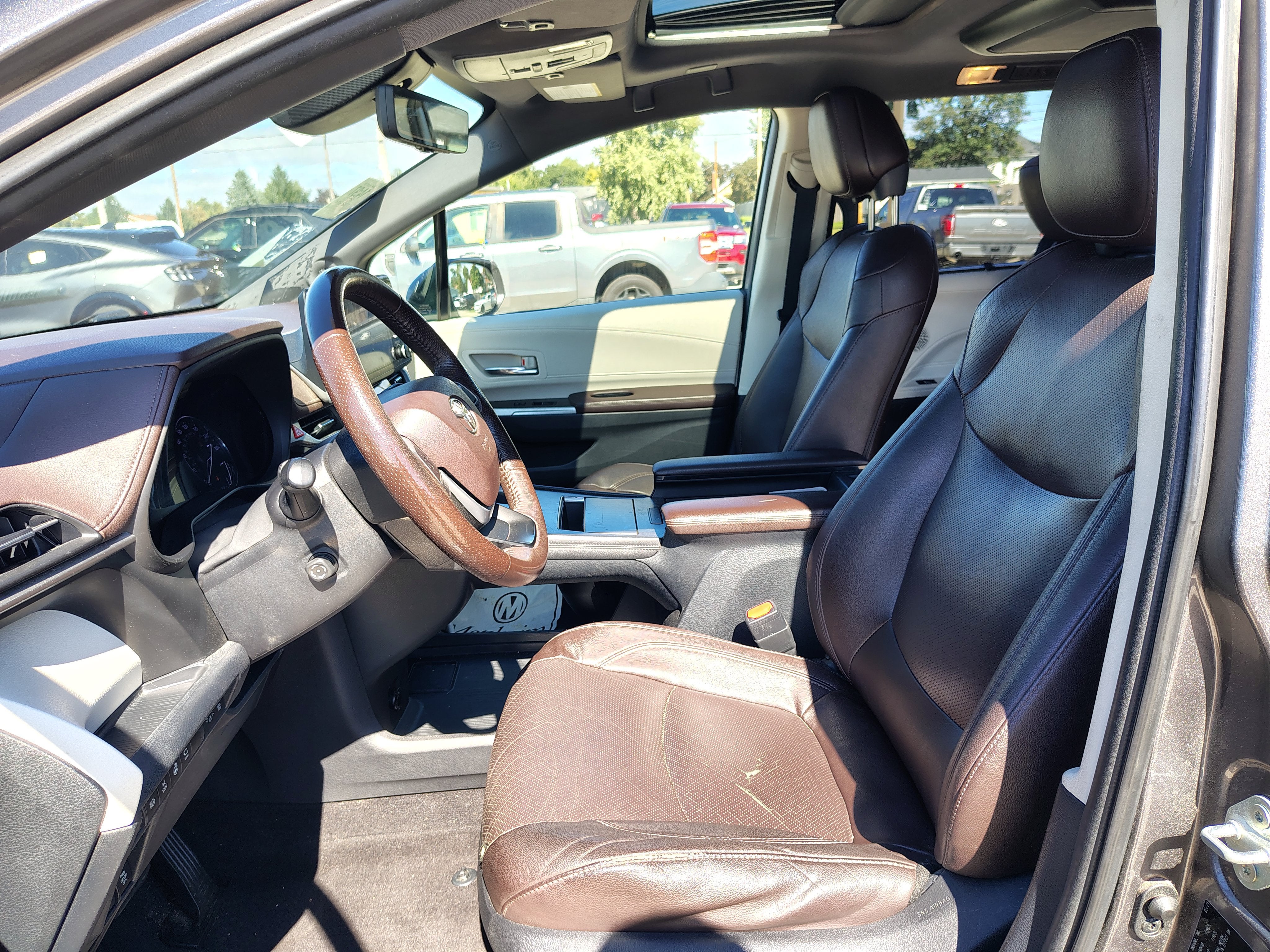 2021 Toyota Sienna Platinum 7 Passenger