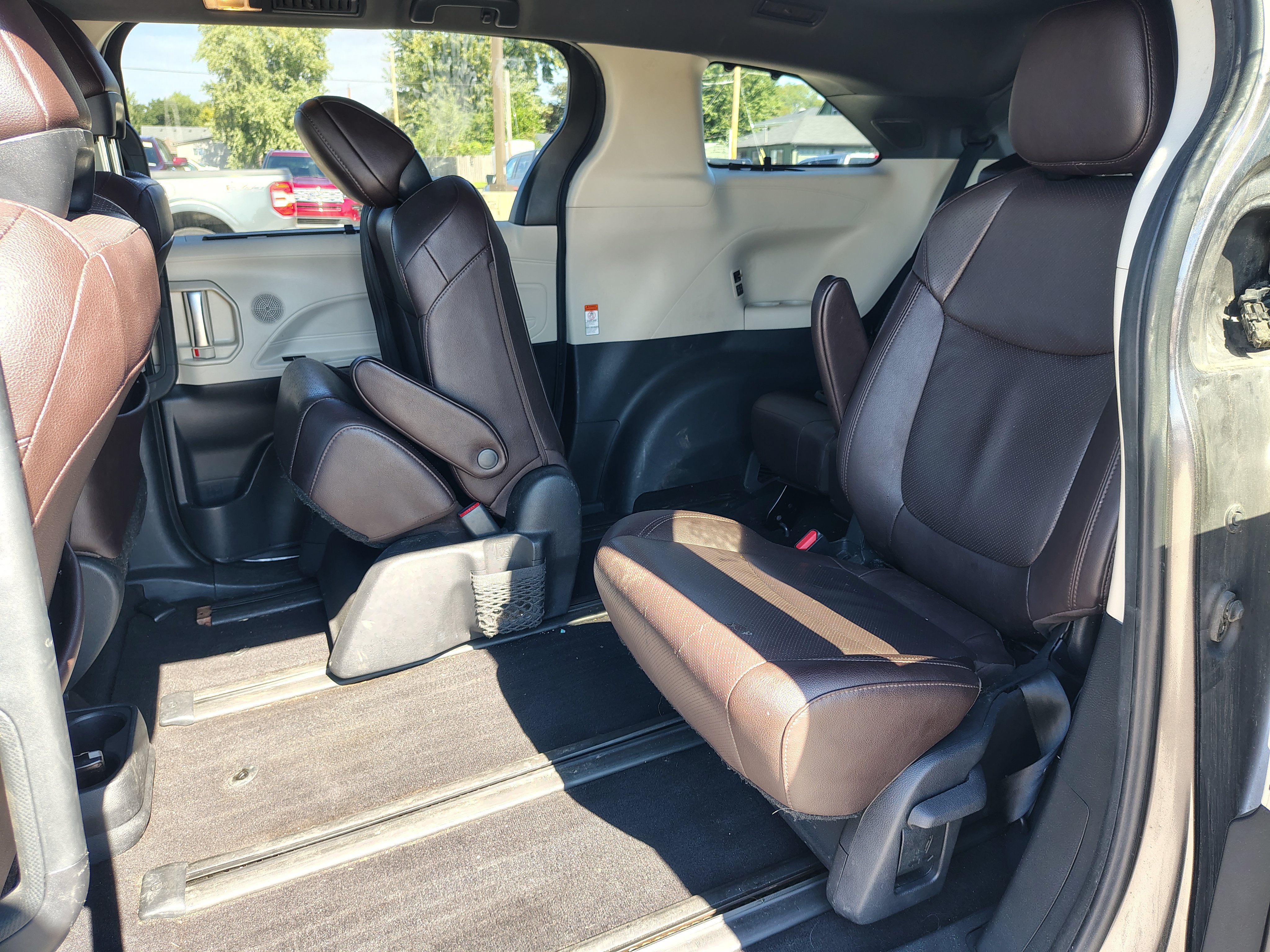 2021 Toyota Sienna Platinum 7 Passenger