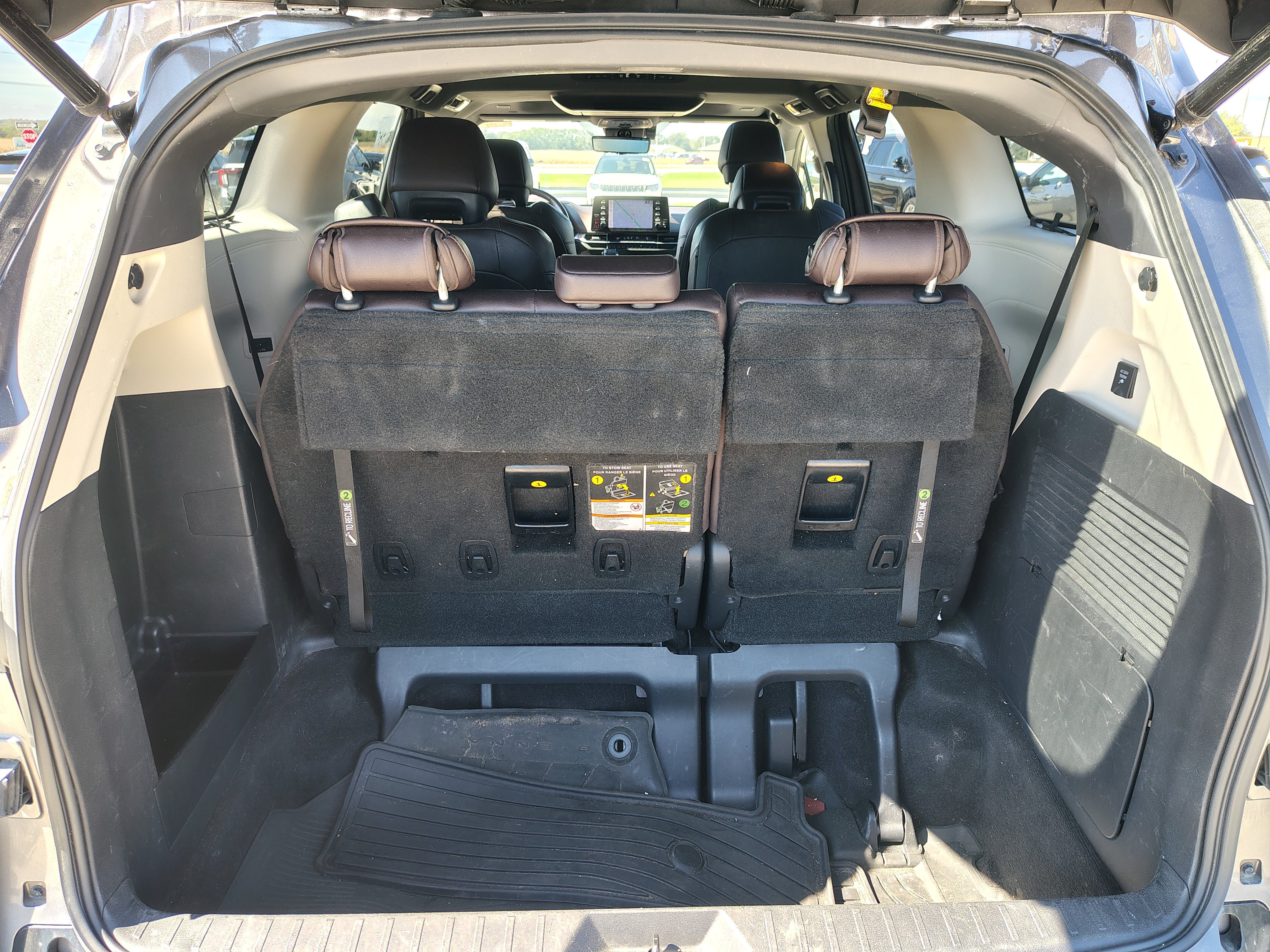 2021 Toyota Sienna Platinum 7 Passenger