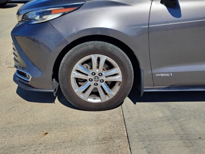 2021 Toyota Sienna Platinum 7 Passenger