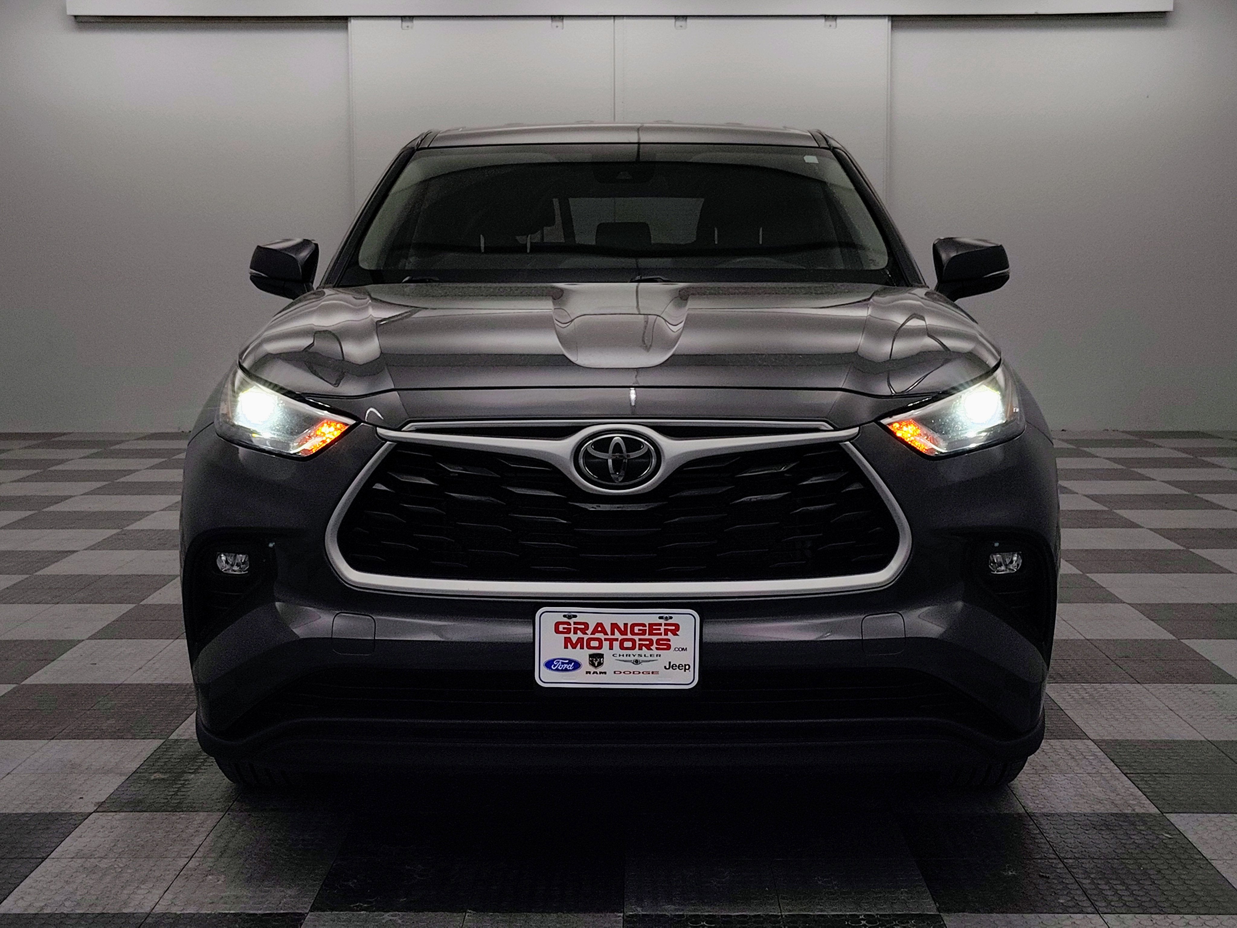 2023 Toyota Highlander LE