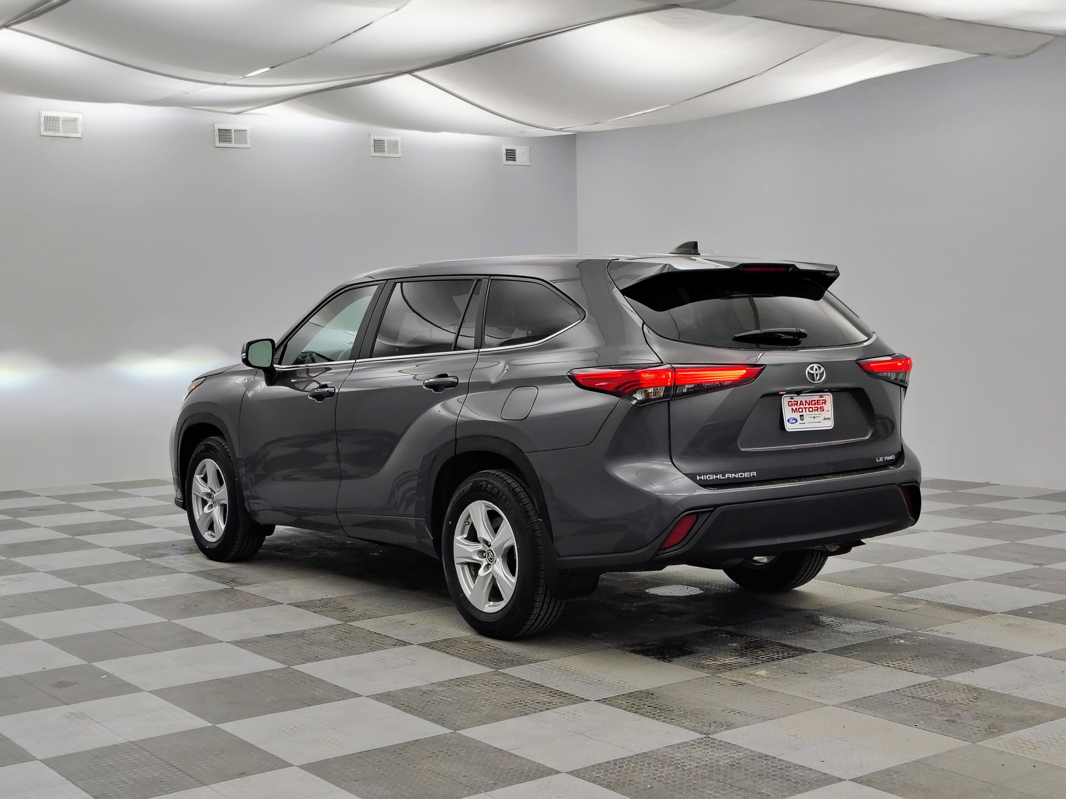 2023 Toyota Highlander LE