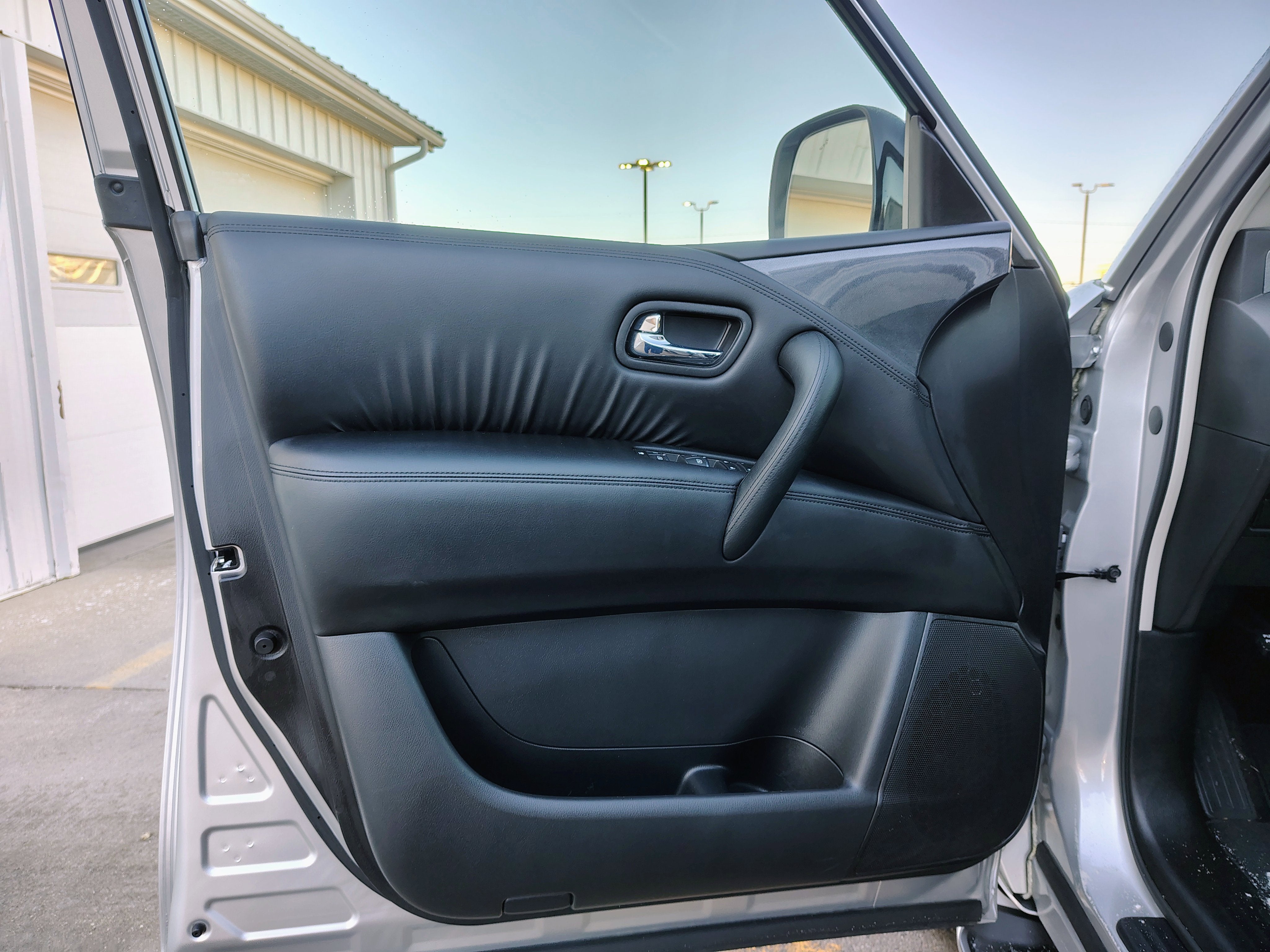 2024 Nissan Armada SV