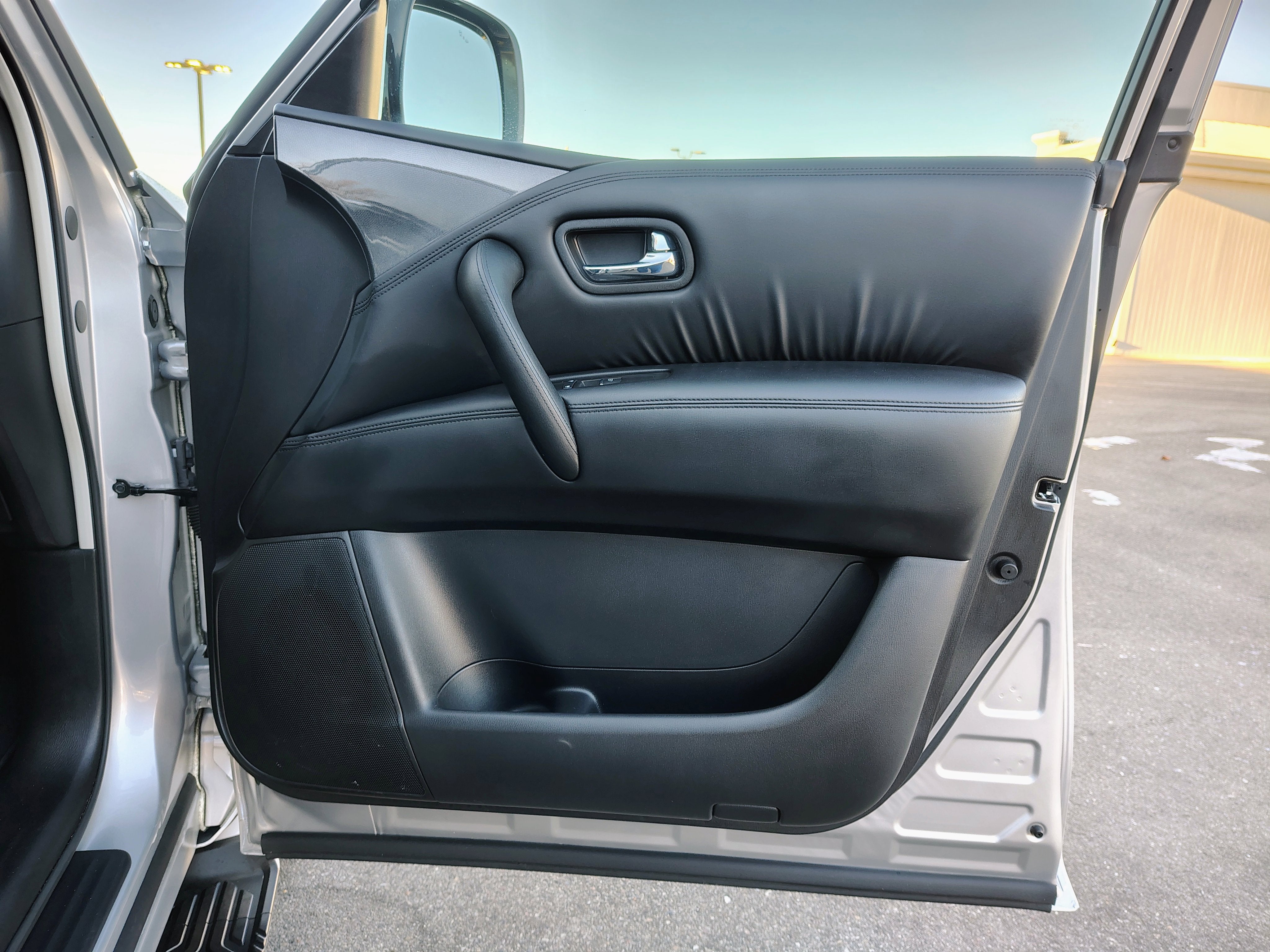 2024 Nissan Armada SV