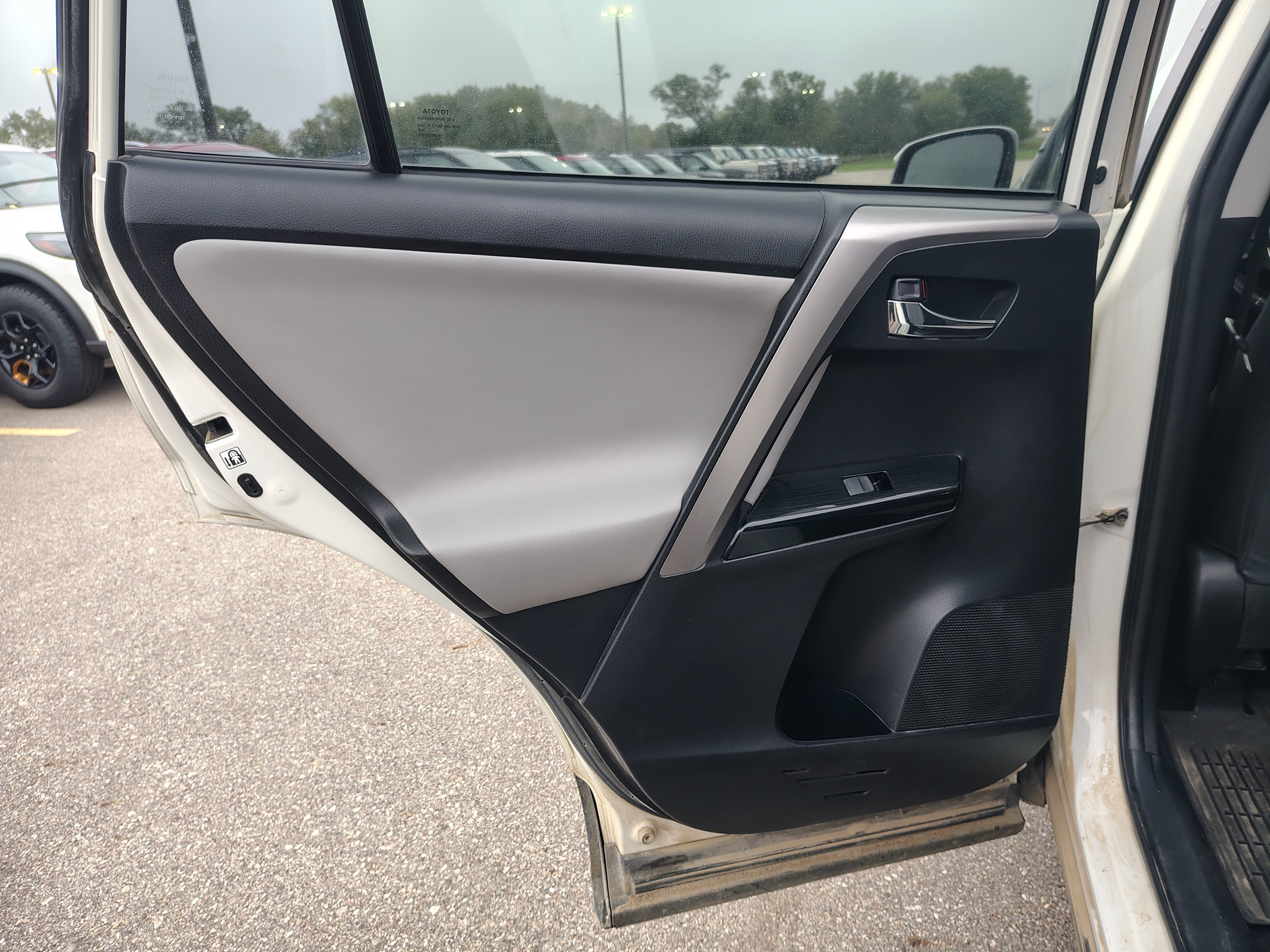 2017 Toyota RAV4 Hybrid Limited