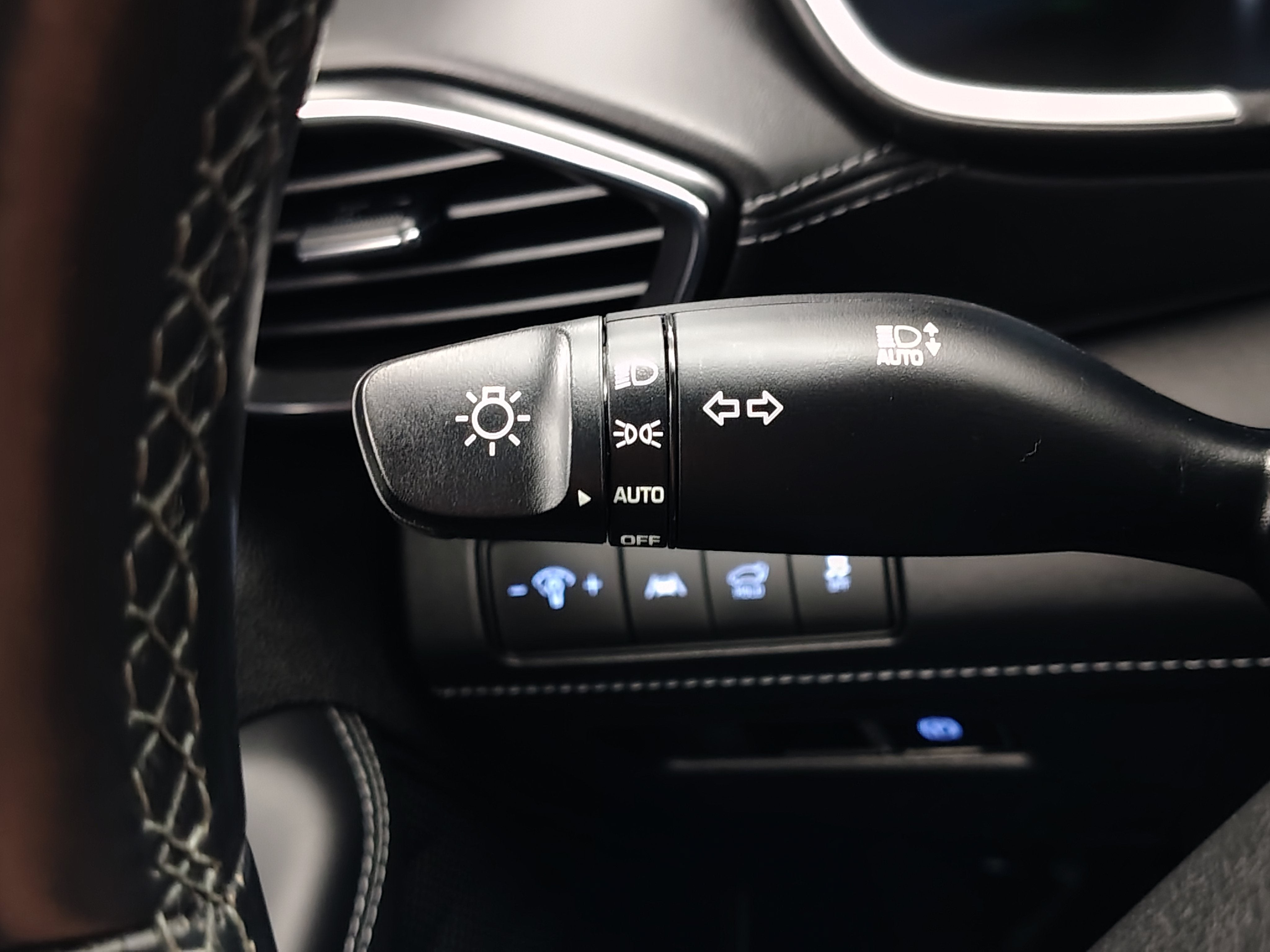 2022 Hyundai Santa Fe HEV Limited