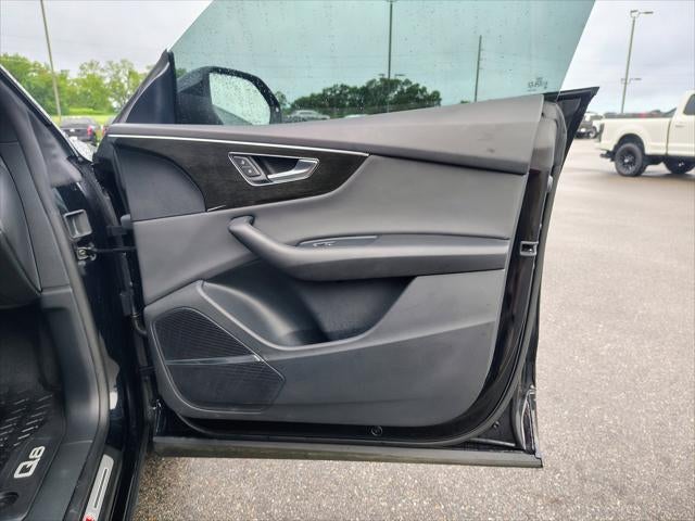 2021 Audi Q8 Premium Plus 55 TFSI quattro Tiptronic