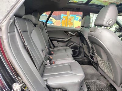 2021 Audi Q8 Premium Plus 55 TFSI quattro Tiptronic