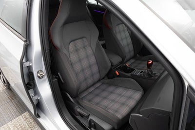 2022 Volkswagen Golf GTI S